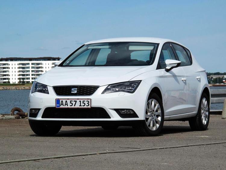 Gunstig. Seat Leon prøver at trænge ind på markedet med fornuftige priser. Den er i hvert fald billigere end slægtningen VW Golf. 