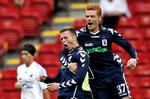 forlængelse. Mikkel Kirkeskov (th) bliver i AGF på en klontrakt frem til 2015. 