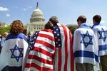 skift. Ifølge en undersøgelse fra det anerkendte PEW Research Center finder kun hver fjerde, yngre amerikanske jøde premierminister Netanyahus fredsvilje troværdig, ligesom et stort flertal er kritiske overfor Israels bosættelsespolitik. 