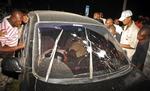 Drab. Den muslimske præst Ibrahim Omar og tre af hans tilhængere dræbt. blev i aftes dræbt i denne bil i Mombasa i Kenya. 