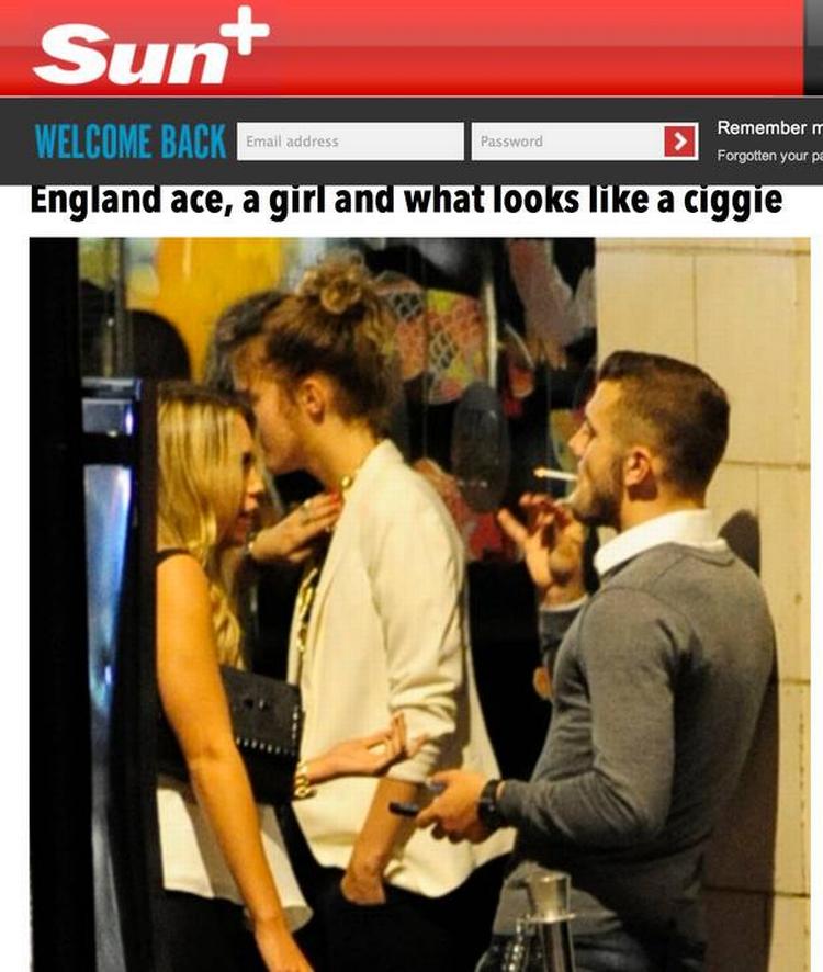 rollemodel? Arsenal-stjernen Jack Wilshere blev fanget af en fotograf fra The Sun uden for en natklub med tændt en cigaret i munden. 
