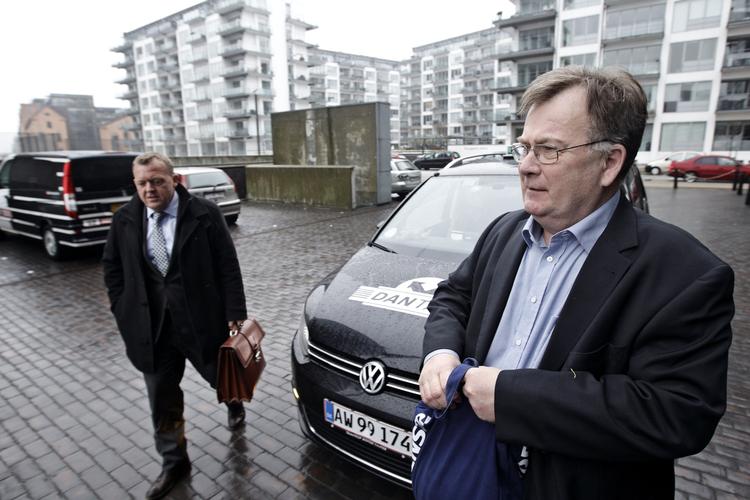 Skifte. Venstre-formand Lars Løkke Rasmussen (t.v.) har tidligere advaret mod kontraktpolitik, men Claus Hjort Frederiksen siger, at Venstre nu er klar til at genoplive den. 