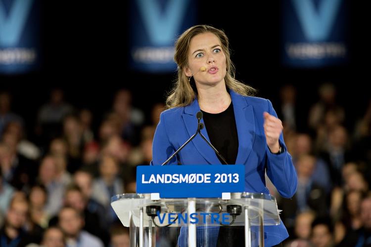 »Det giver sig selv, at næstformanden følger formanden«, udtalte Ellen Trane Nørby på landsmødet og blæste dermed til arveopgør i partiets række. 