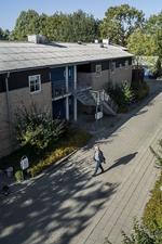 Pioner. Afdelingsformand Steen Johansen fra Bøgeparken i Lyngby var med til at starte en folkebevægelse mod Skats fejlagtige vurderinger. Han fik et chok, da Skat i 2004 forhøjede grundværdien i den almene bebyggelse med mere end 250 procent. Afdelingen klagede og vandt. Siden har almene selskaber på stribe fået underkendt Skats vurderinger. 