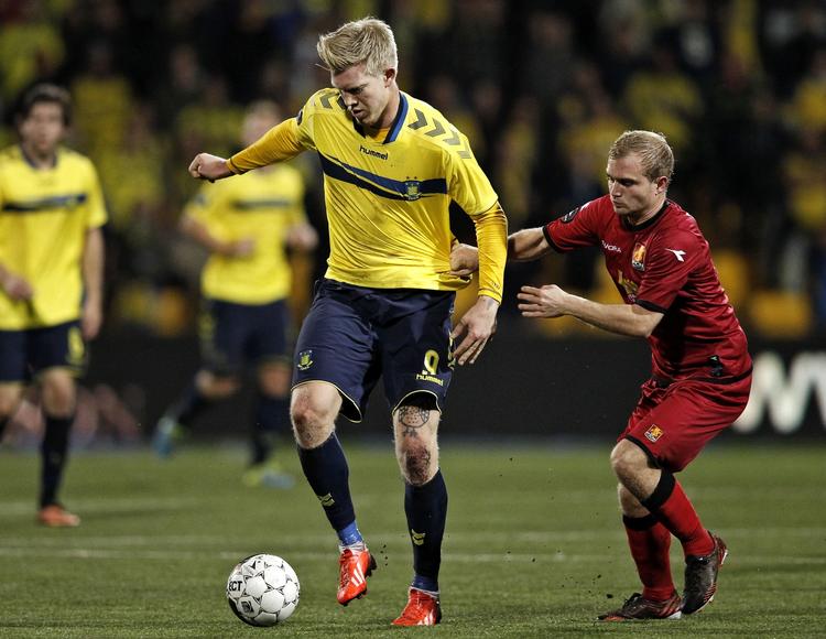 klar. Simon Makienok (tv) spillede kampen mod FC Nordsjælland med en mindre lårskade. 