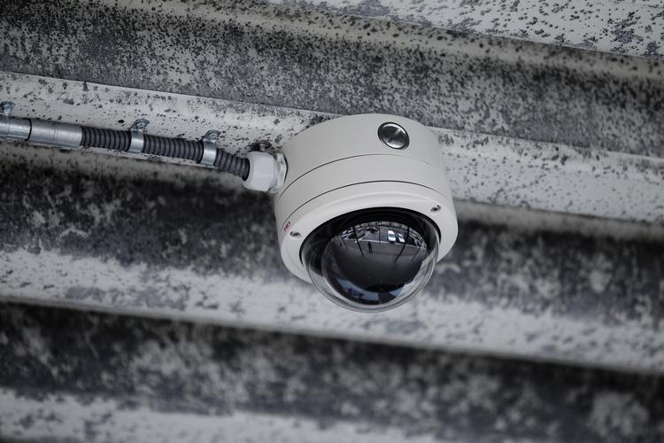 falsk? Kameraer i omklædningsrum blev forbudt i 2009, da Datatilsynet behandlede en sag med rigtige kameraer i fitness-omklædningsrummet. 