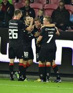 Optur. Det går strygende på banen for FC Midtjylland. 2-2-kampen i mandags hjemme mod FC Vestsjælland var en lille streg i regningen, men klubben er en tredjedel inde i sæsonen fortsat ubesejret og holder kursen mod det første danske mesterskab, der vil udløse endnu flere tv-millioner, præmiepenge og muligheden for at spille sig i Champions League. 