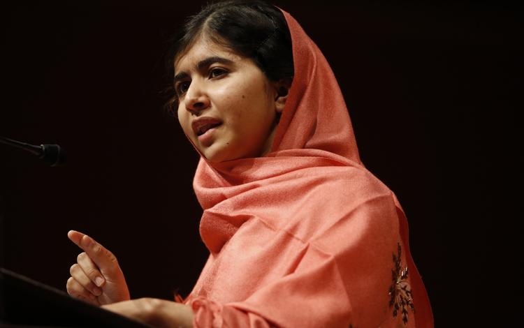 Ambitiøs. »Vi må ikke dele os efter religion, køn, stammer, erhverv eller noget andet, men alle være pakistanere«, siger 16-årige Malala Yousafzai, der ønsker at blive sit lands præsident.. 