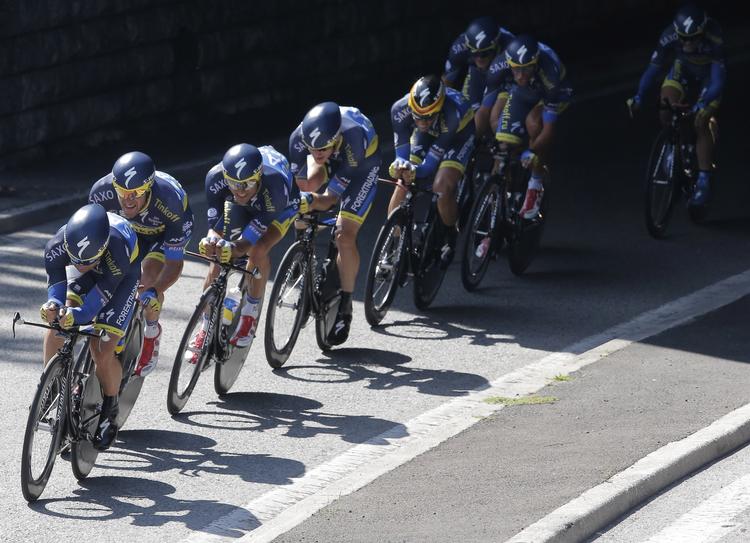 sponsor. Bjarne Riis' cykelmandskab har droppet Tinkoff, mens Saxo Bank har øget støtten. 