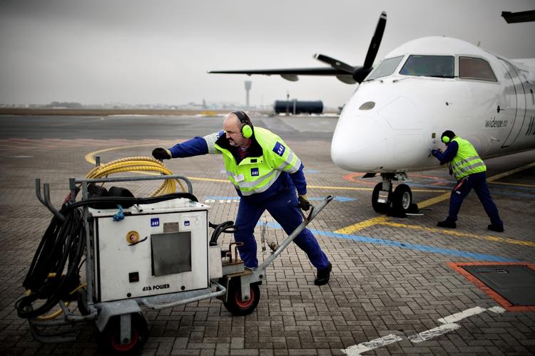 storhandel. SAS indgik i foråret en aftale med Swisport, som skal overtage SAS Ground Handling, der har 5.000 ansatte. Nu har SAS solgt en lille bid, og salget af resten er sat i bero. 