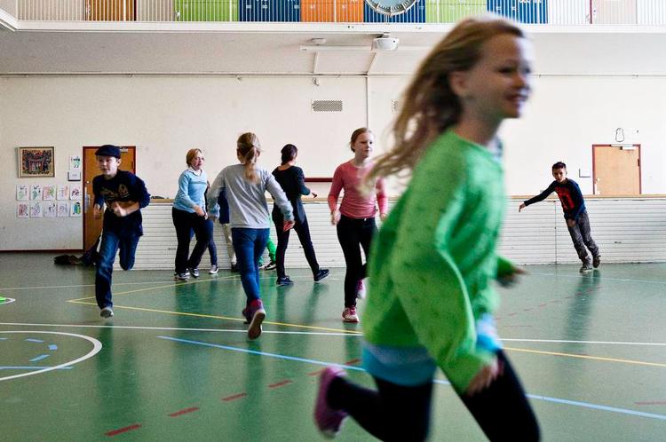 løbende undervisning. I 3. u på Bellahøj er bevægelse og fysisk aktivitet integreret i den boglige undervisning. 