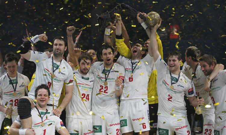 MESTRENE. I juni vandt HSV Hamburg finalen i Champions League, i dag vandt den tyske klub over Aalborg. 