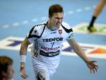 MATCHVINDER. Med det sidste mål til 20-18 kronede Lasse Andersson en stor kamp fod KIF Kolding København. 