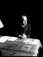 Geni. Niels Bohr ville sansynligvis ikke have nået det samme niveau, hvis han havde arbejdet i dagens Danmark. 