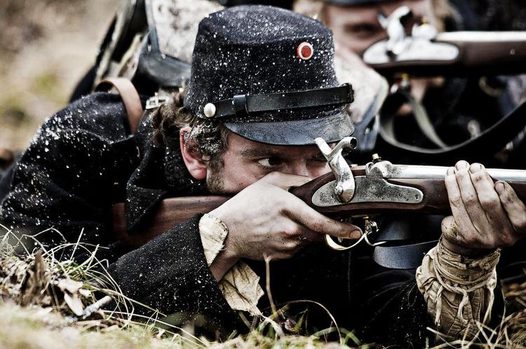 Satsning. Film Fyn har skudt 5 millioner i produktionen af tv-serien og filmen '1864', der har brugt 45 dage og i omegnen af 15 millioner kroner på Fyn. 