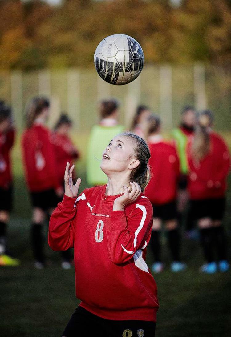 Uvished. Caroline Hangaard frygter, at hun aldrig for alvor kommer til at dyrke sin sport på eliteplan igen efter uheldet. 