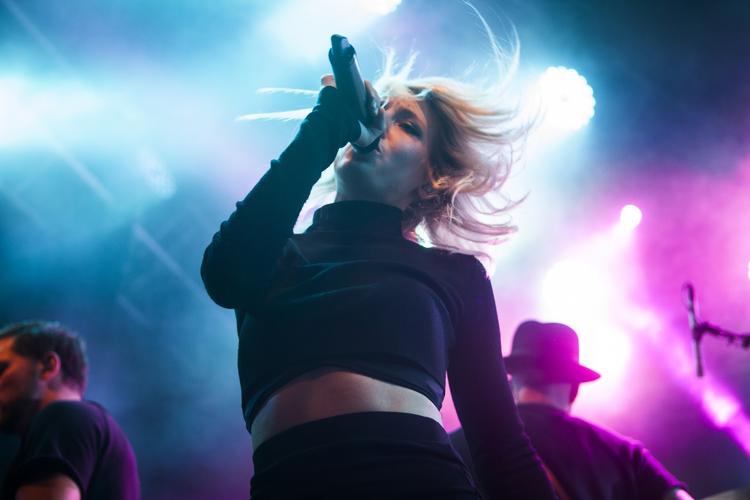 Sceneskift. Veronica Maggio på scenen i Skanderborg forrige sommer. 