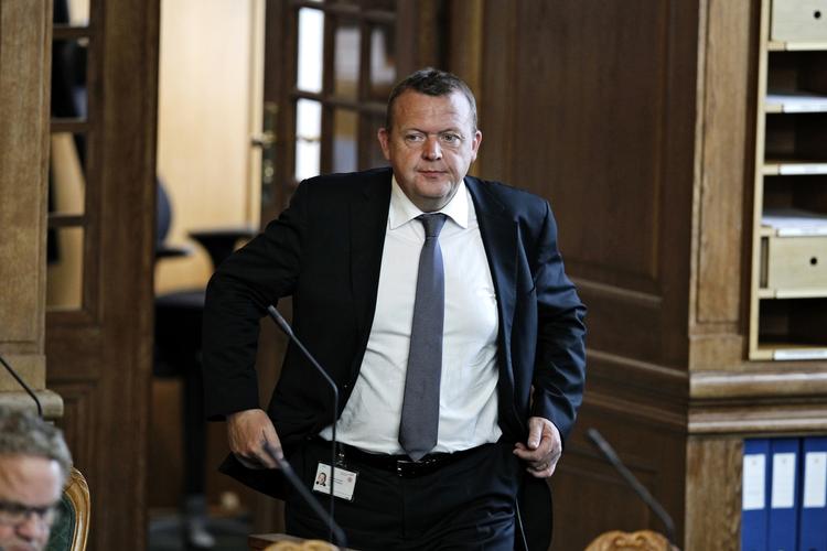 Rejsesag. Lars Løkke Rasmussens dyre rejser for ngo, får nu danske hjælpeorganisationer til at frygte tvivl om rejseudgifter. 