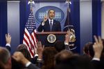 OMSTILLINGSPARAT? Barack Obama og det amerikanske folk kommer til at ændre deres måde at indrette samfundet på ifølge økonomieksperter. Højere skat og mindre militær er eneste vej frem, hvis de skal have bugt med gælden på 16.700 milliarder dollar. 