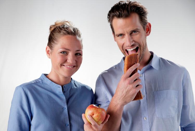 TV. Ernæringseksperten Christian Bitz og journalisten Mette Frisk kritiseres for deres konklusioner i DR-programmet 'Bitz &amp; Frisk'. 