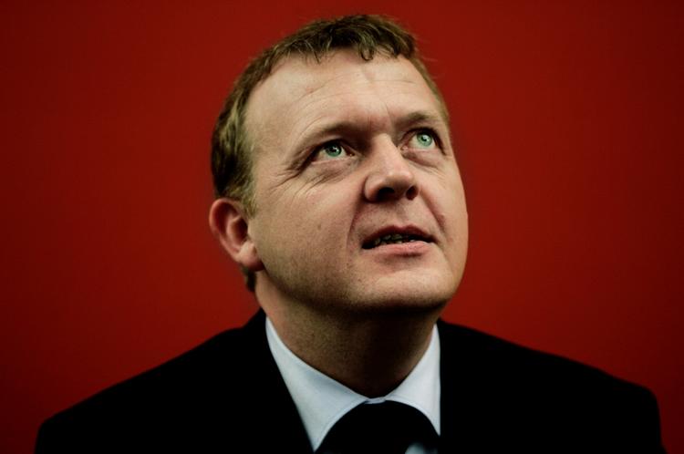ÅBENHED. Venstres formand Lars Løkke Rasmussen vil søndag svare på spørgsmål om sine rejseudgifte hos organisationen GGGI, der er støttet af blandt andre den danske stat. 