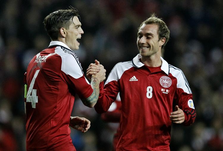 STRAFFESPARK. 6 af sine 10 mål på landsholdet har Daniel Agger scoret på straffespark, og dermed mangler han ét mål på straffespark i at tangere Kresten Bjerres rekord. 