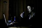 Begloet. Firmaer og myndigheder har i større eller mindre omfang ret til at overvåge din færden i cyberspace. (Arkivfoto) 