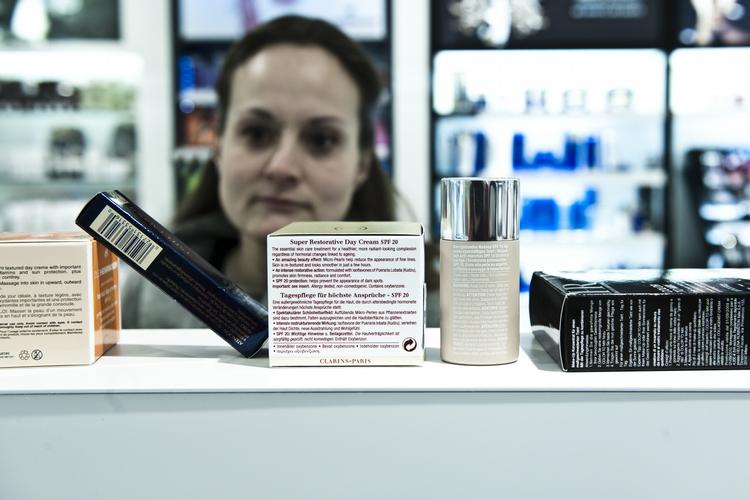 Udkig. Vær' opmærksom på indholdsdeklarationer, når du køber nye produkter 