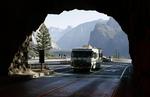 Besøg. Yosemite nationalpark er igen klar til at modtage besøgende. Parken skulle ikke have meget betænkningstid, før genåbningen var en realitet. 