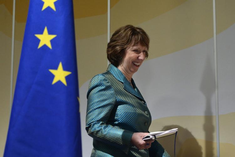kompromis. EU og udenrigschef Catherine Ashton (bill.) er ved at  forpasse en gylden mulighed for at vise ikke blot Israel, men også sine egne borgere, at man tør holde fast i principperne, skriver Leila Stockmarr. 