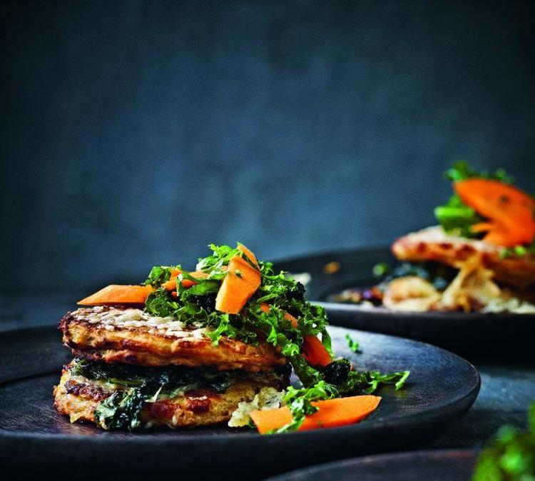 Kartoffelpandekager. Pandekagerne er både fyldige og saftige. Server dem vegetarisk eller for eksempel med røget laks. Foto: Anders Schønnemann 