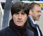 kontrakt-krav. Landstræner Joachim Löw har været en vigtig del af genopblomstringen for tysk fodbold. 