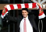 Hyret. Gustavo Poyet spillede som aktiv bl.a. syv år i Zaragoza i den spanske liga, hvor Laudrup huserede for Barcelona og Real Madrid 1989-1996. I weekenden  mødes de igen. 