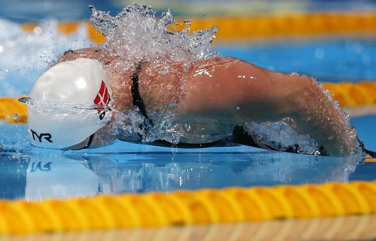 sejr. For 11. gang stod Jeanette Ottesen øverst på sejrsskamlen efter et World Cup-løb, da hun vandt 50 meter butterfly i Dubai. 