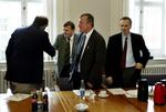 overforbrug. Daværende borgmester Peter Brixtofte til møde med daværende indenrigsminister Lars Løkke Rasmussen i 2002, da der manglede 750 millioner kroner i Farums pengekasse. 