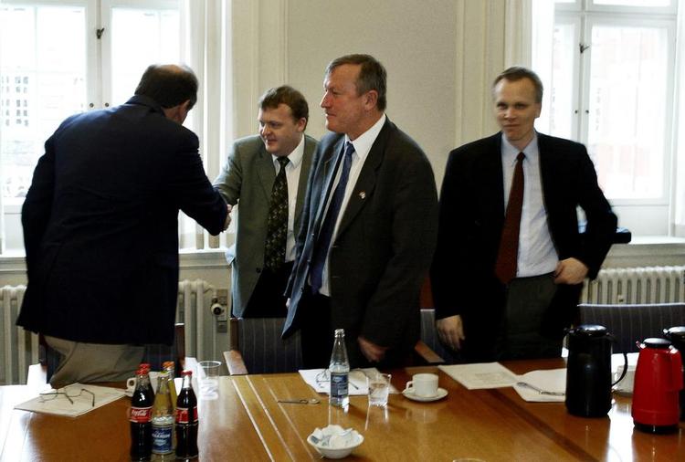overforbrug. Daværende borgmester Peter Brixtofte til møde med daværende indenrigsminister Lars Løkke Rasmussen i 2002, da der manglede 750 millioner kroner i Farums pengekasse. 