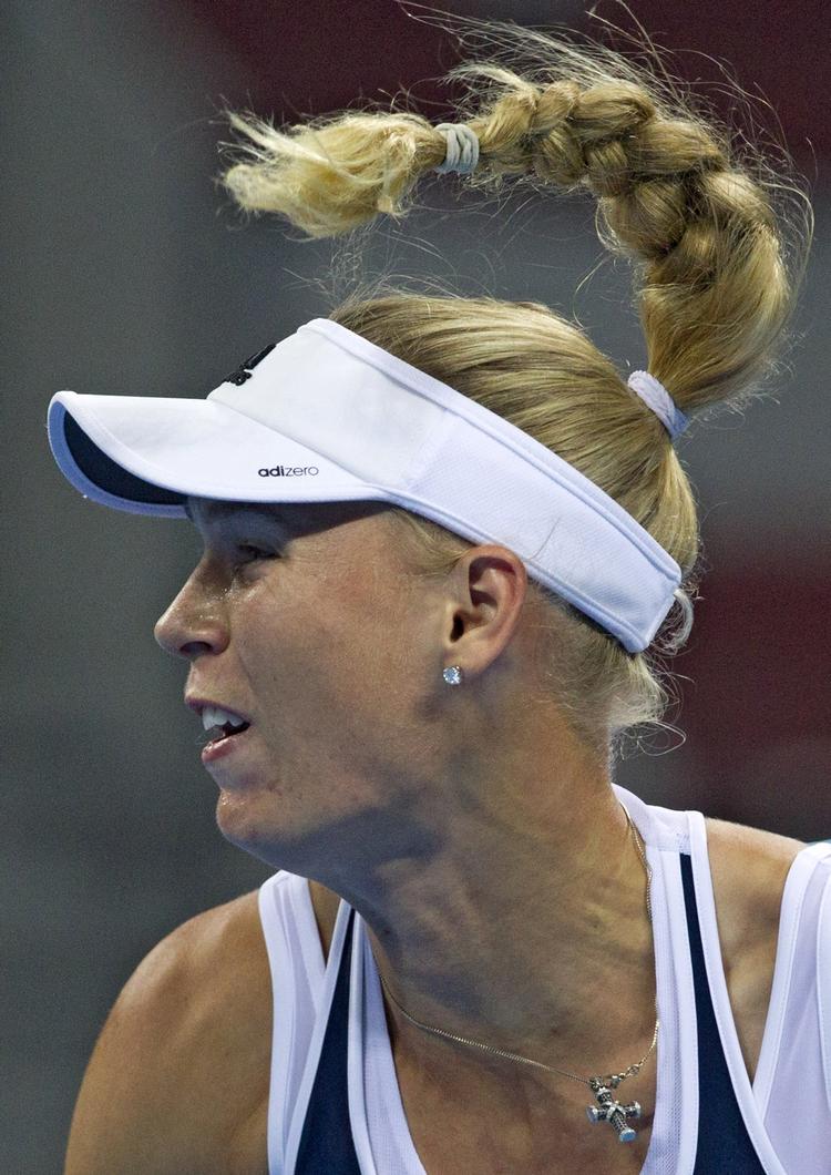 interview. Caroline Wozniacki erkender, at hun skal have sit spil ændret og bevæger sig under træning og kamp nu allerede nu ud af tryghedszonen. 