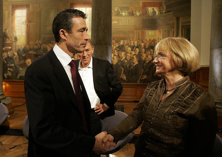 00erne. Anders Fogh og Pia Kjærsgaard stod forenet i deres beundringsblandede foragt for det akademiske 