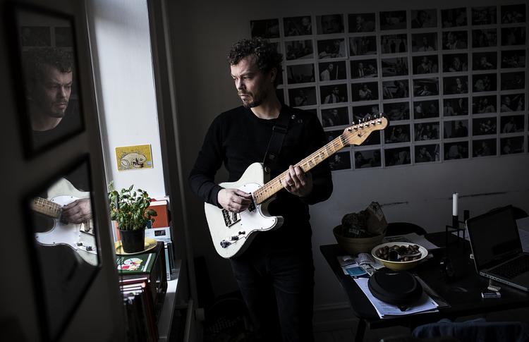 Jakob Bro tager med 'December Song' på 14 dages turné rundt i landet, før turen går til Norge og Argentina. 