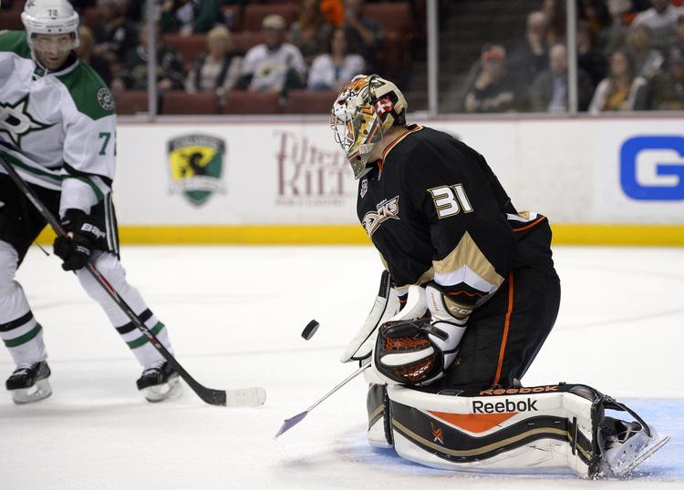 Ny. 24-årige Frederik Andersen har tidligere spillet for Herning og  Frederikshasvn. To stærke sæsoner i svenske Frölunda sendte ham til NHL. 