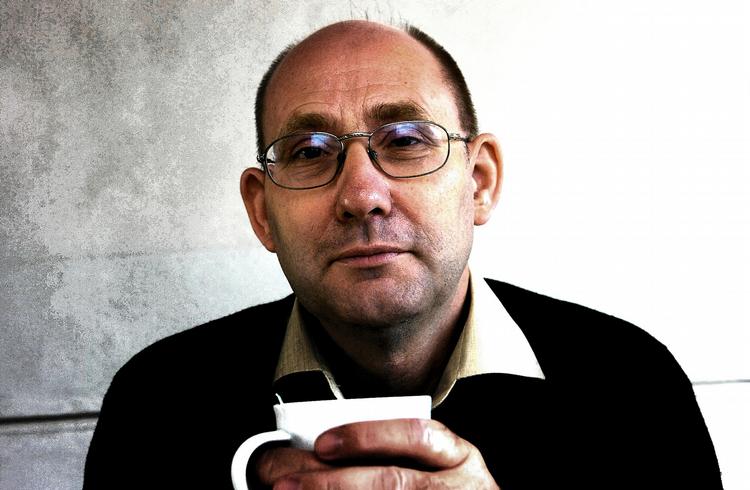 BØRSHAJDRØMME. Michael Møller har et par simple råd til private, der har lyst til at investere noget af opsparingen i aktier. 