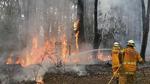 Brand. 75 kilometer vest for Sydney så der sådan her ud til morgen dansk tid. Brandfolk kæmper mod flammerne 