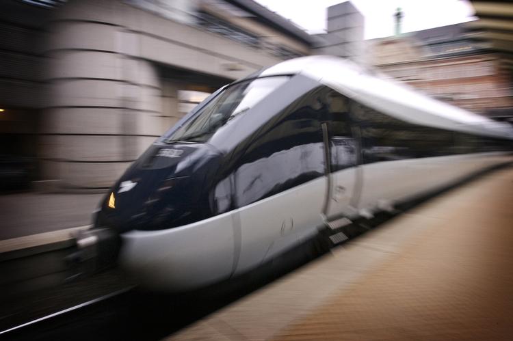 Stop. Et IC4-tog har været involveret i en mindre ulykke, da det i lørdags med lav fart kørte ind i en stopbom ved Esbjerg Station. - Foto: 