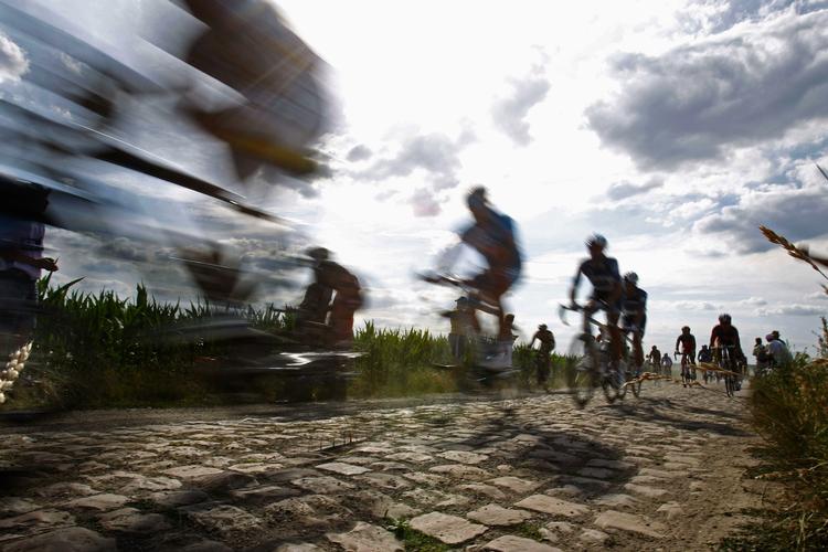 Underlag. Der venter 15 km på brosten på den på forhånd frygtede 5. etape af  2014-udgaven. 