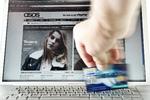 UHELDIGT. Netbutikker ved ikke altid, at kortet er spærret, hvis en svindler misbruger det. 