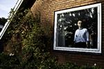 Vurderingssag. Lars Boman Madsen nåede ikke at klage, da han fik Skats vurdering i 2012, fordi den samlede vurdering så fornuftig ud. Regeringen vil først give ham chancen igen i marts 2016. Så længe vil oppositionen ikke vente. 
