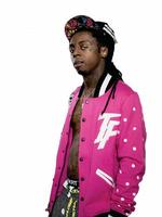 Gangster. Lil Wayne prøver at kæmpe sig tilbage til fordums storhed, efter et fængselsophold har detroniseret den tidligere så allestedsnærværende hiphop-konge. Det gør han blandt andet lørdag aften i København. 