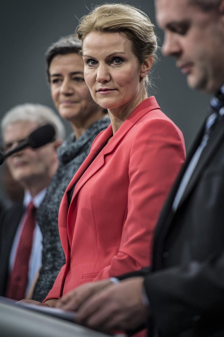 Næse. Hele fem partier vil stå bag kritikken af regeringens afvisning af at besvare spørgsmål om det lovforberedende arbejde, der gik forud for solcelleloven. 
