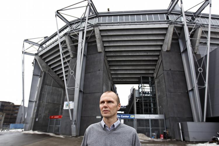 SCENESKIFT. Fra Brøndby Stadion til Sundby Idrætspark. Ole Bjur har fået nyt job efter fyringen. 