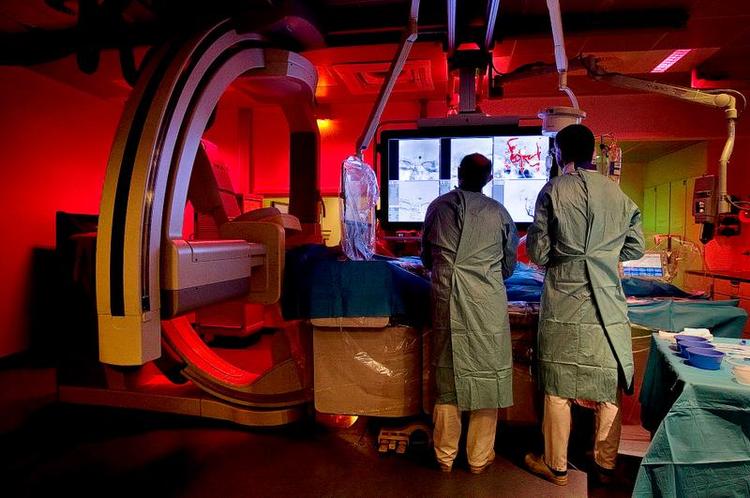 Tjeklister skal hjælpe lægerne med at øge patienternes sikkerhed ved operationer. 